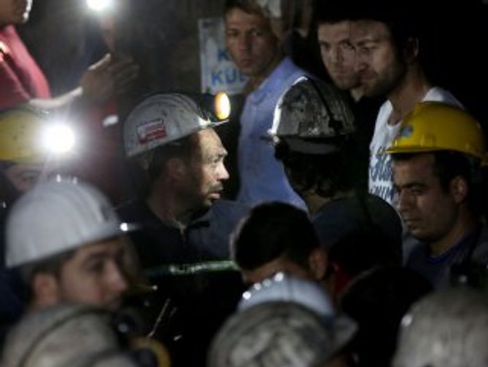 Soma'da 112 madenci kurtarılmayı bekliyor