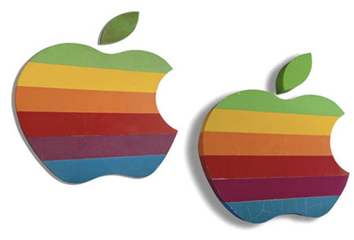 Apple’ın eski logosu satılıyor