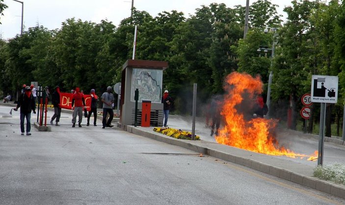 ODTÜ'de protesto yapan gruba polis müdahalesi İZLE