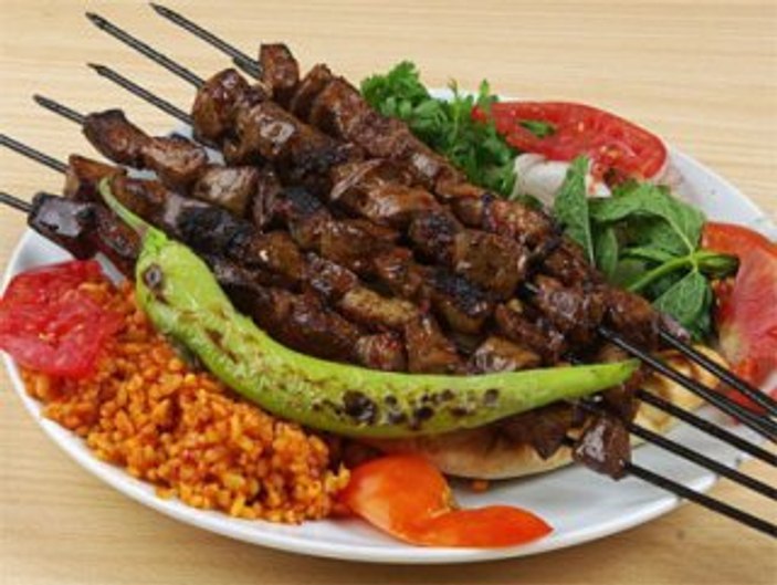 Canan Karatay: Kebap yiyerek zayıflayın