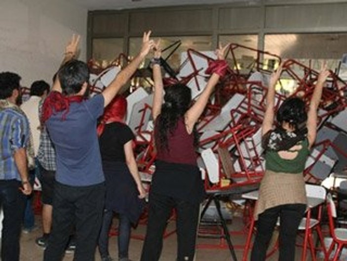 Ege Üniversitesi'de öğrencilerden işgal eylemi