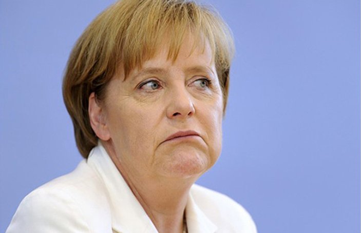 Avrupa Parlamentosu seçimlerinde Merkel oy kaybetti
