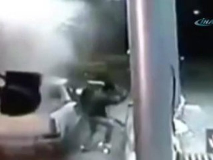 İran'da kamyonetin gaz deposu patladı