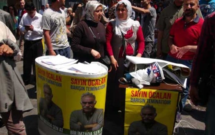 Kadıköy'de Abdullah Öcalan gerginliği