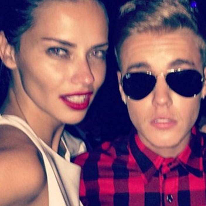 Justin Bieber Adriana Lima'nın peşinde