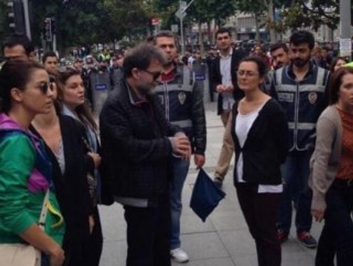 Ahmet Hakan ve Tuğçe Tatari Taksim'e çıktı