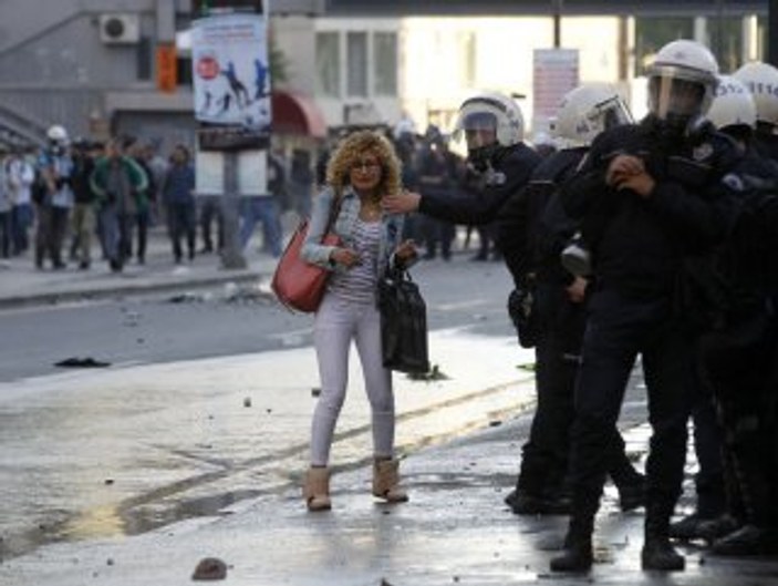Ankara'da polis çatışmanın arasında kalan kadını korudu
