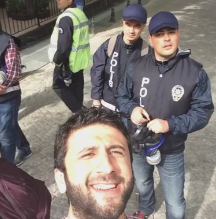 Taksim'de polisin önünde vine çeken eylemci