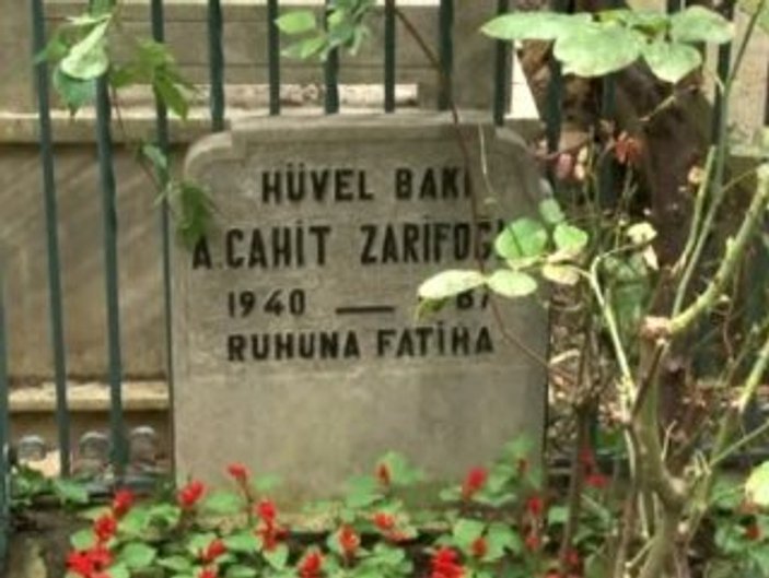 Öncü şair Cahit Zarifoğlu için anma töreni düzenlendi