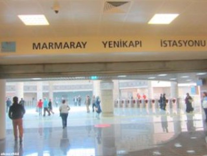 Yenikapı Marmaray İstasyonu duvarına Kelime-i Tevhid