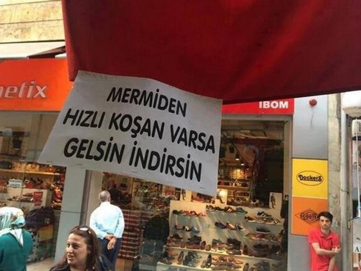 Kırıkkale'de Ülkü Ocakları caddeye Türk Bayrağı astı