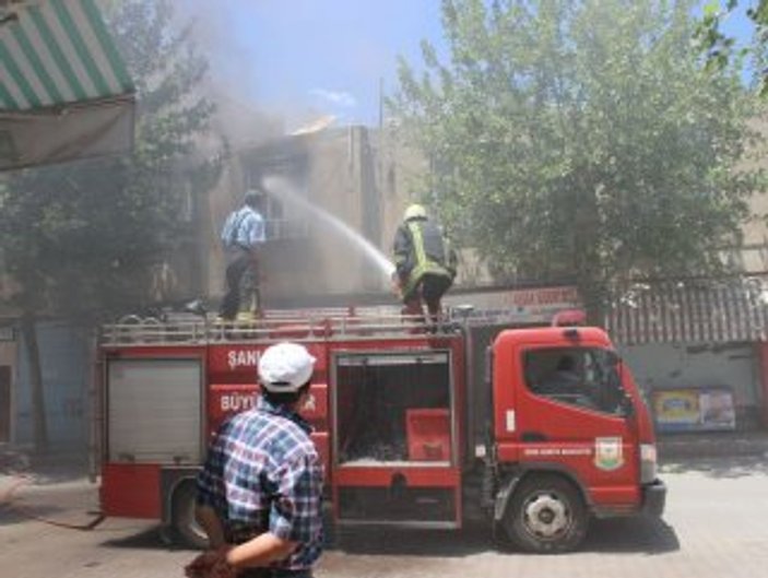 Şanlıurfa'da çiftçiler DEDAŞ binasını yaktı
