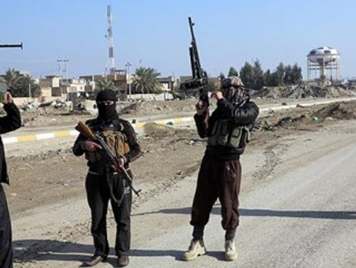 IŞİD Suriye-Irak sınırında bazı kasabaları ele geçirdi