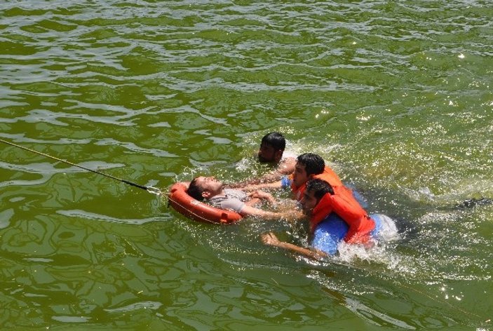 Adana'da bir genç Seyhan Nehri'nde intihara kalkıştı