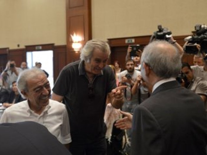 Kılıçdaroğlu'yla görüşen sanatçılar Ekmeleddin'e tepkili