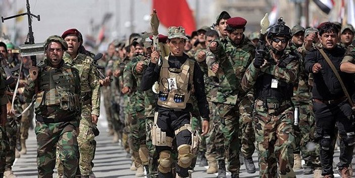 Şii lider Mukteda el-Sadr'ın ordusu IŞİD'e gözdağı verdi