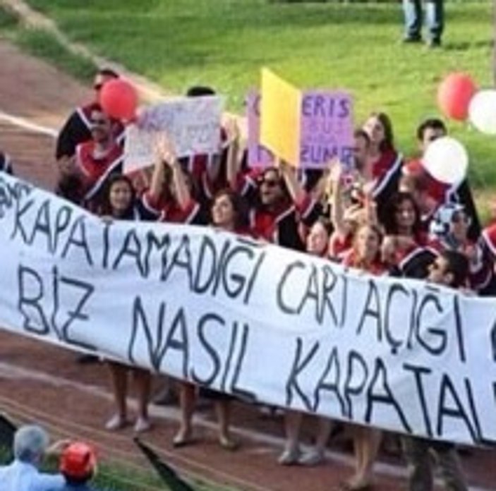 ODTÜ'de olaylı mezuniyet töreni