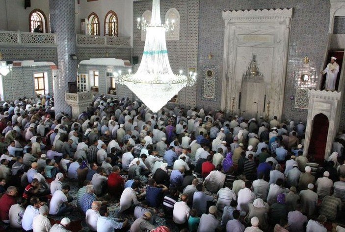 Ramazan ayının ilk cuma namazı kılındı