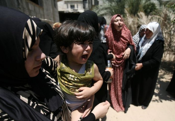 Gazze'de hayatını kaybedenlerin sayısı 715'e yükseldi