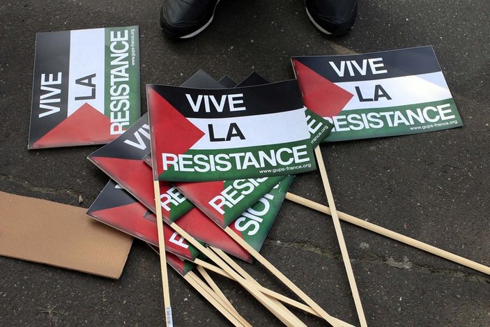 Paris'te İsrail protesto edildi