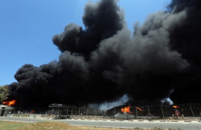 İsrail Gazze'nin elektrik santralini vurdu İZLE