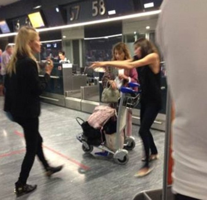 Kate Moss alkollü ve biletsiz uçağa binmek istedi