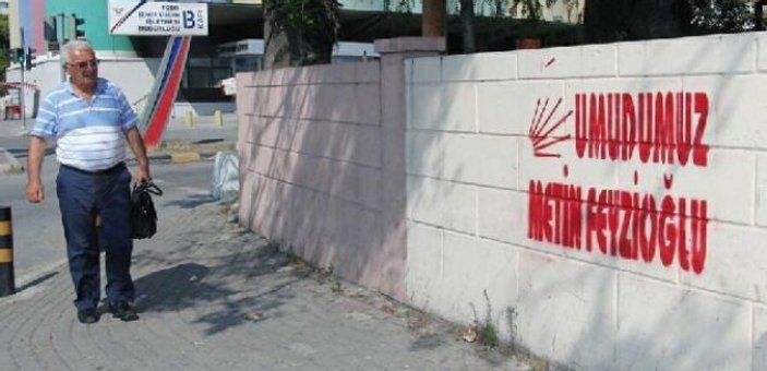 İzmir'de duvarda umudumuz Feyzioğlu yazısı