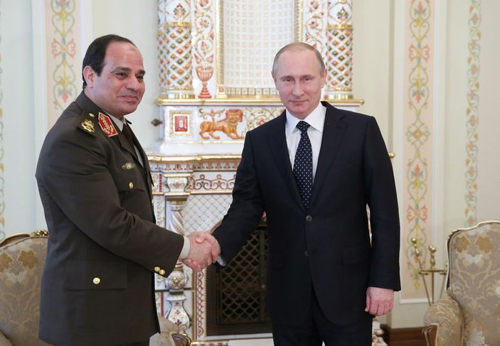 Mısır Cumhurbaşkanı Sisi Putin ile görüştü