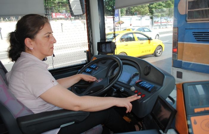 İstanbul'un tek kadın otobüs şoförü Şengül Tunç İZLE