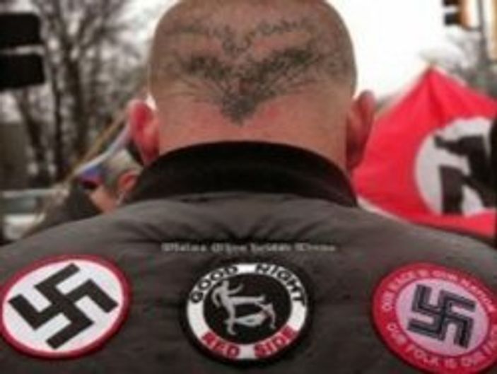 Avusturya'da camiye ırkçı saldırı