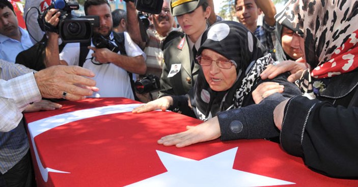 Şehit Emre As toprağa verildi