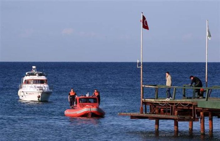 Denizde kaybolan 5 genç İDO feribotundan görüldü iddiası