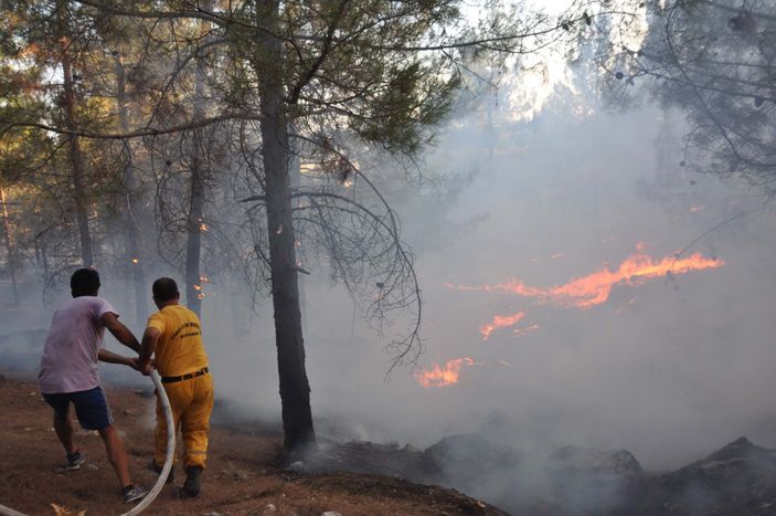 Adıyaman'da yangına dayanışmalı müdahale