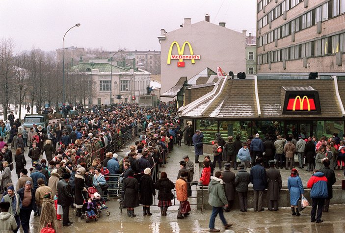 Rusya'da tüm McDonald's şubeleri kapatılıyor