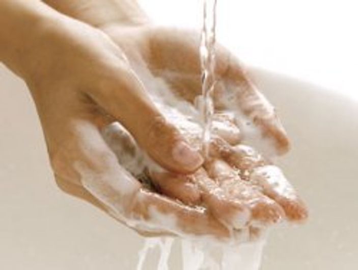 El yıkamamak mikroplara davetiyedir