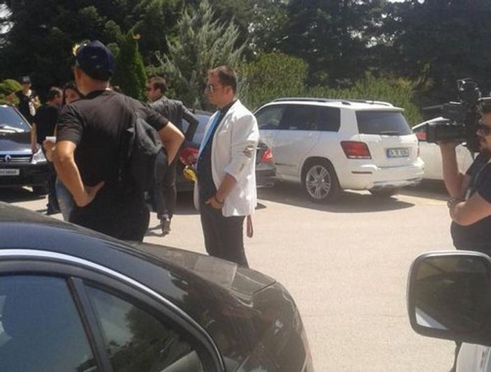 Beyaz TV muhabiri Anıtkabir'den kovuldu İZLE