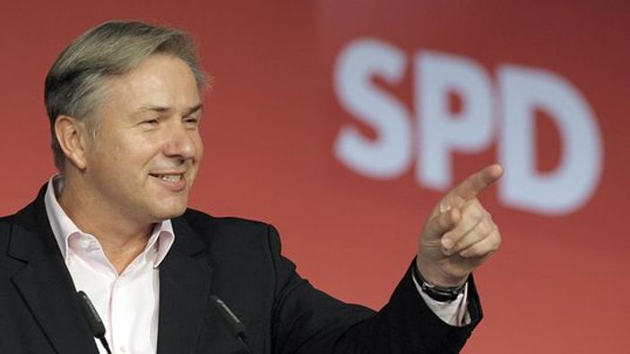 Klaus Wowereit: Kendi isteğimle gidiyorum