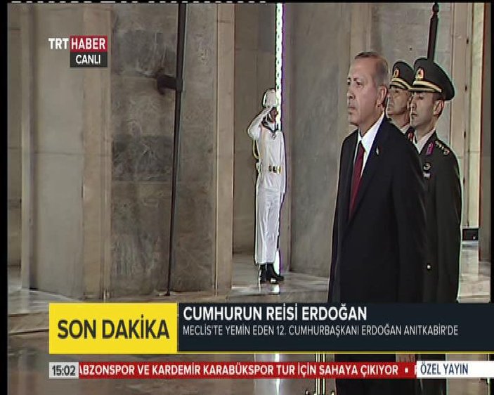 Cumhurbaşkanı Erdoğan Anıtkabir'i ziyaret etti İZLE