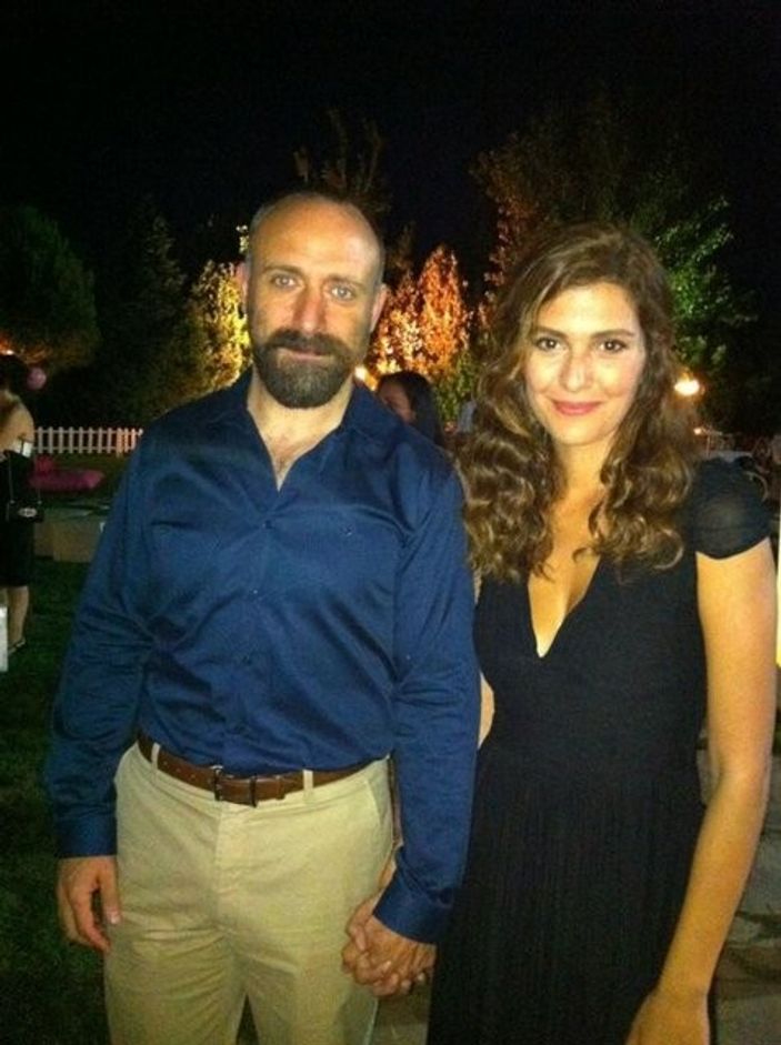 Bergüzar Korel gözyaşlarına boğuldu