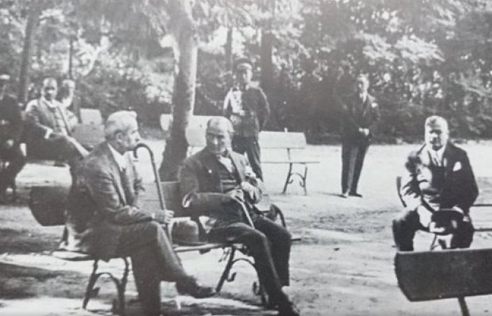 Atatürk'ün yeni fotoğrafları yayınlandı