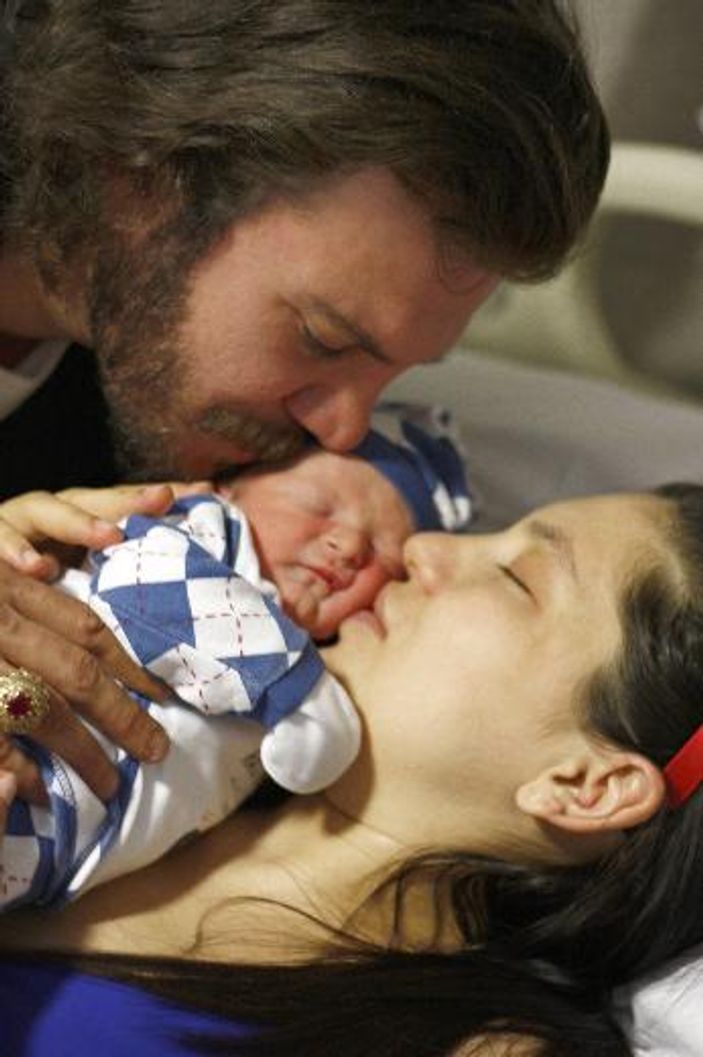 Tolga Karel boşanıyor