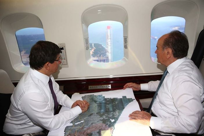 Davutoğlu İstanbul'u havadan denetledi