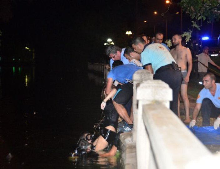 Adana'da nehre uçan araç 2 kızın canına mal oldu