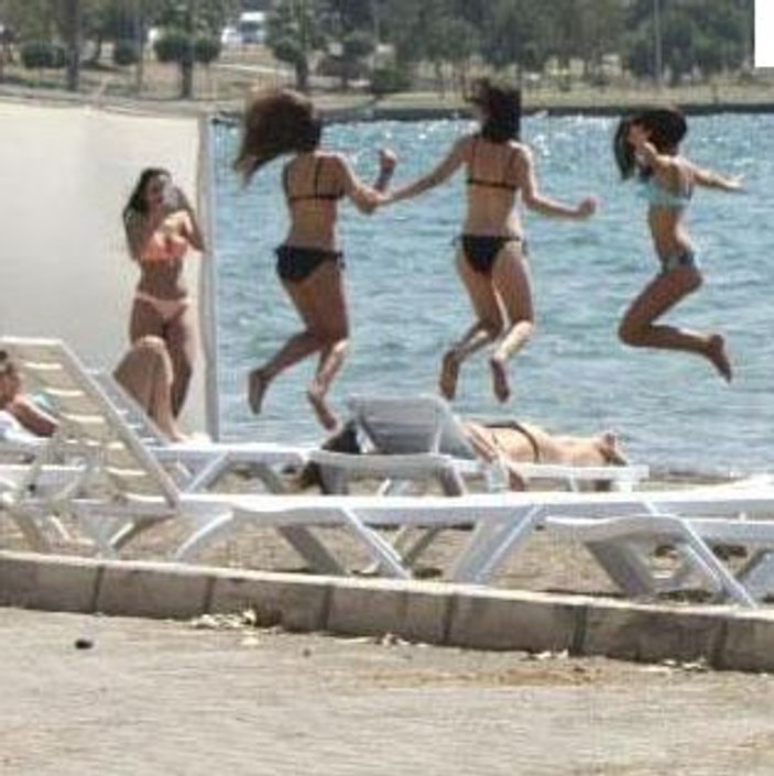 İzmir'de güzellik yarışması için sahile paravan çektiler