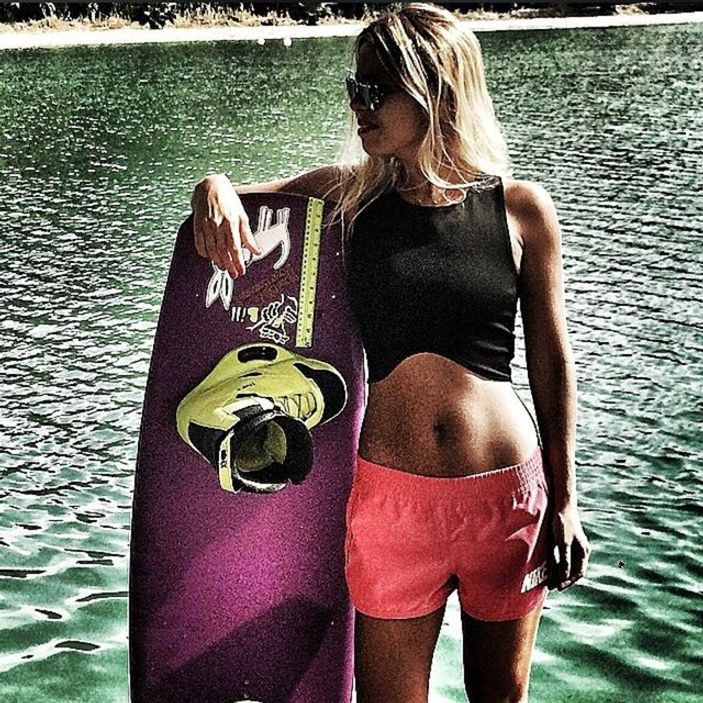 Ümit Erdim sevgilisiyle el ele