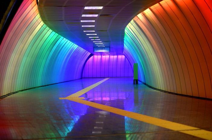 Boğaziçi öğrencilerine özel gökkuşaklı metro