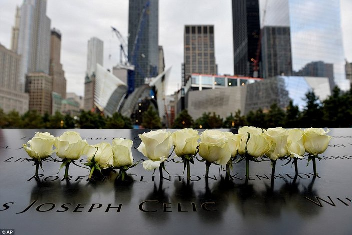 Amerika 11 Eylül'de ölenleri andı