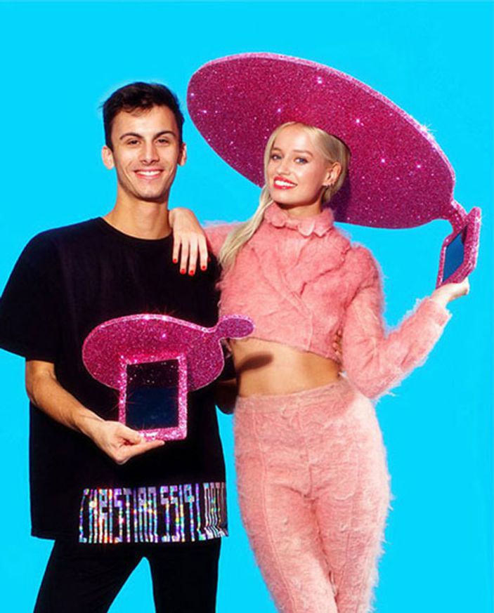 360 derece Selfie çeken Sombrero