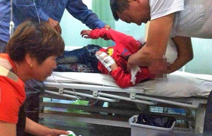 Çinli öğretmen öğrencilerini öldüresiye dövdü