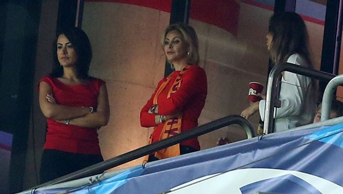 Fani Aysal Galatasaray maçını locada izledi